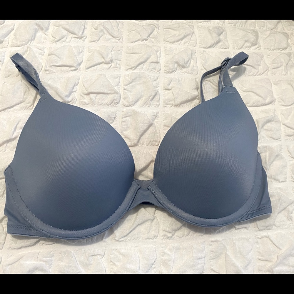 Victoria’s Secret Wear Everywhere T-shirt lightly lined bra